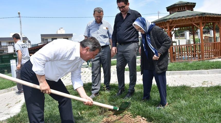 Huzurevi sakinlerine moral ziyareti