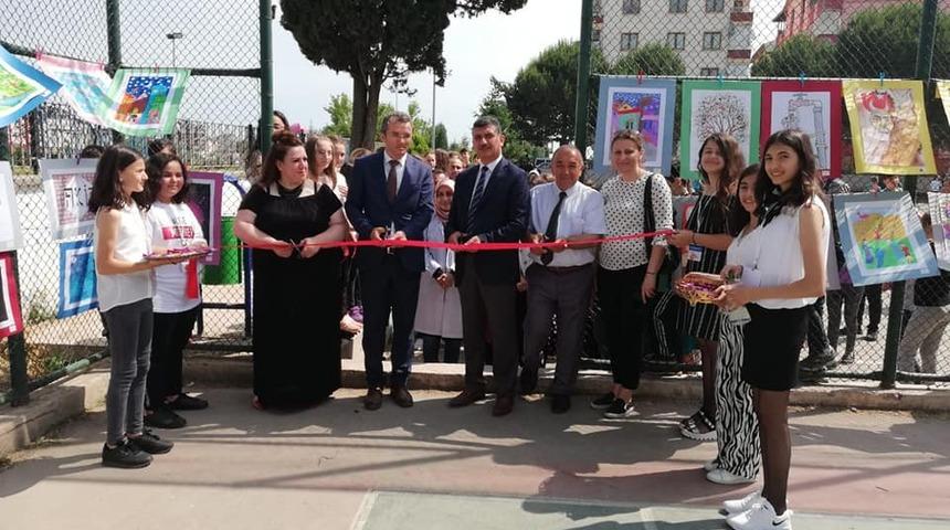 Öğrencilerin eserleri beğenildi