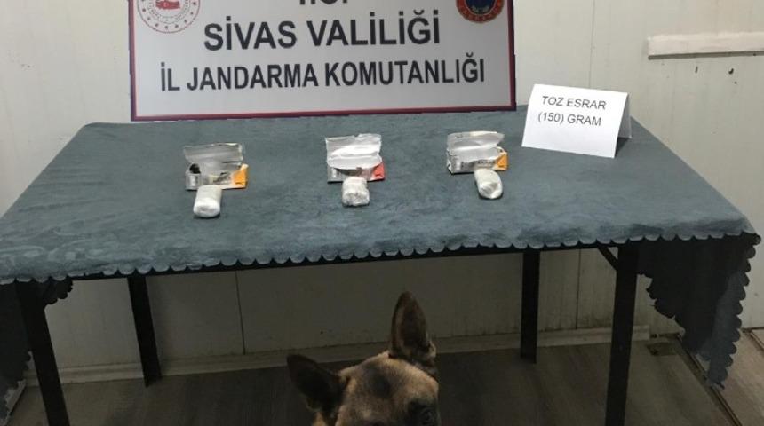 Meyve suyu paketlerinden uyuşturucu çıktı