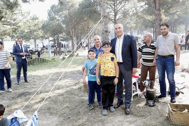 Sultangazi Şehir Ormanları, piknikçilerin gözde mekanı oldu