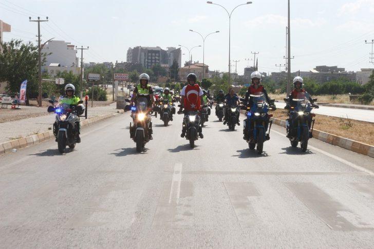 Motosiklet tutkunları jandarmanın yıl dönümünü kutladı G4