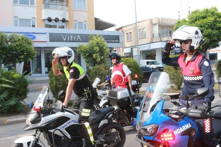 Motosiklet tutkunları jandarmanın yıl dönümünü kutladı G5