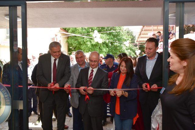 Bozüyük Halk Eğitim Merkezi’nin yıl sonu sergisi açıldı