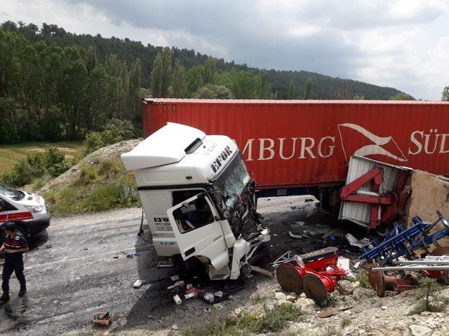 Emet’te trafik kazası: 1 ölü 1 yaralı