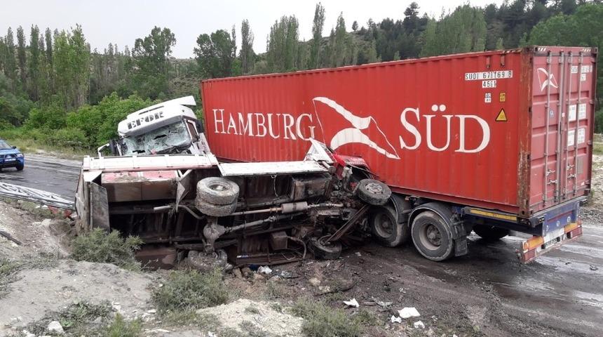 Emet&rsquo;te trafik kazası: 1 &ouml;l&uuml; 1 yaralı