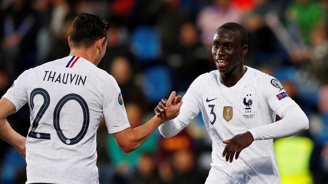 Real Madrid Ferland Mendy ile 6 yıllık sözleşme imzaladı