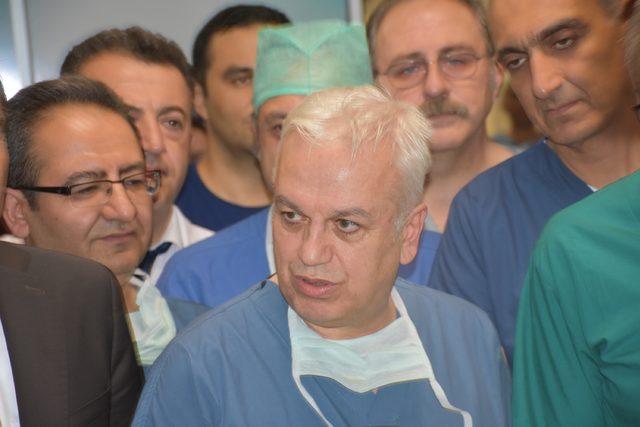 Malatya'da, 5 hastaya eş zamanlı karaciğer nakli operasyonu başarıyla tamamlandı (3)