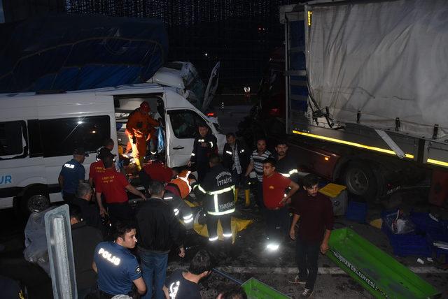 Kırıkkale'de zincirleme kaza: 2 ölü, 17 yaralı (2)