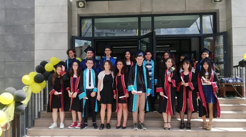 Gülay Kanatlı Ortaokulunda mezuniyet heyecanı