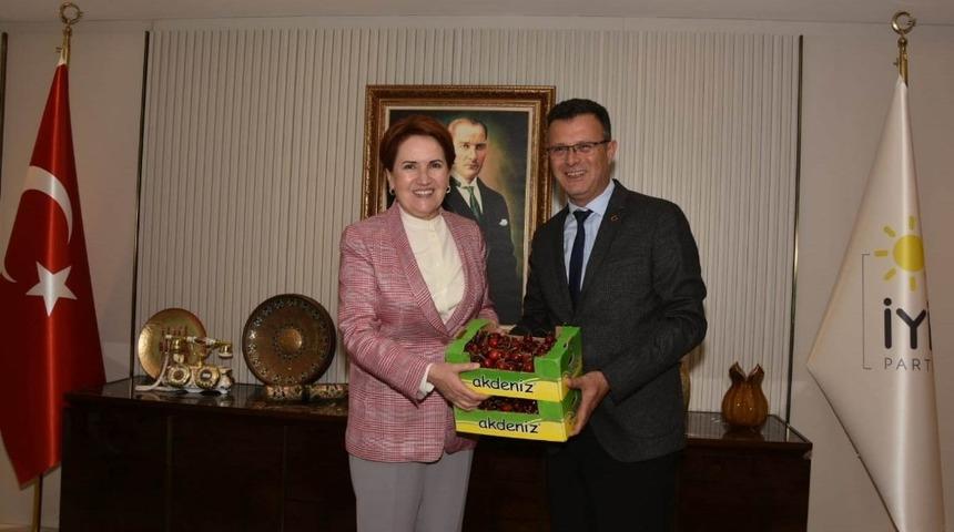 Başkan Öküzcüoğlu Akşener’i 5 Eylül kutlamalarına davet etti