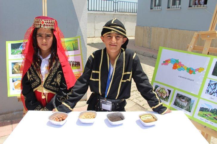 Yüksekova’da ‘7 Bölge ve 7 Türkü’ müzik dinletisi G5