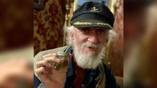 Eski komando kopan ayak parmağını bağışladı