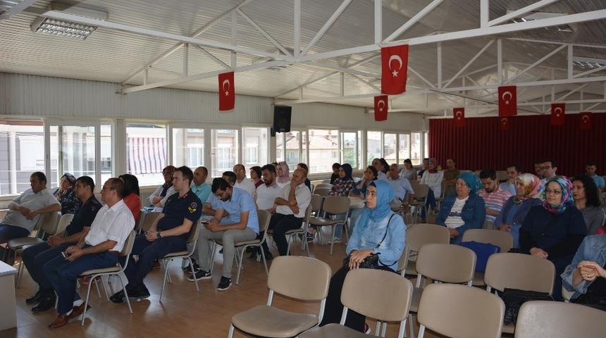 &ldquo;Aile İ&ccedil;i İletişim Ve Bilin&ccedil;li Medya Kullanımı&rdquo; eğitimi