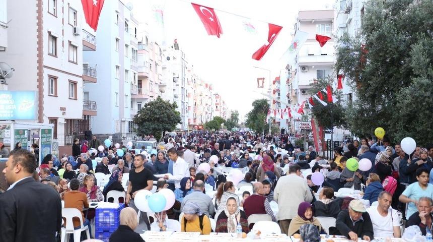 Kepez&rsquo;in g&ouml;n&uuml;l sofraları 100 bin kişiyi buluşturdu