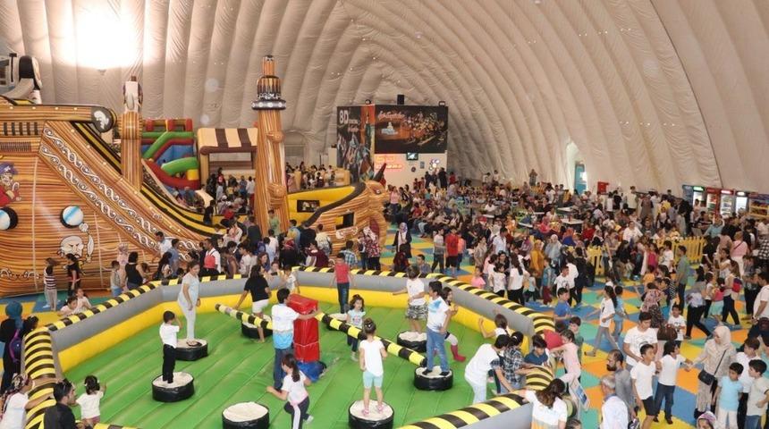 Başkan B&ouml;cek&rsquo;ten karne hediyesi