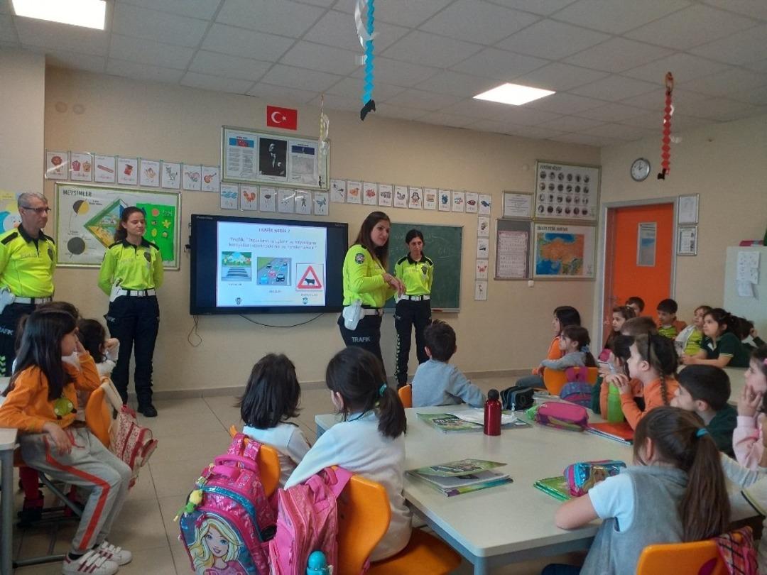 Bir yılda 3 bin 802 &ouml;ğrenciye trafik eğitimi