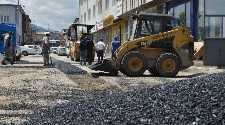 Yakutiye&rsquo;de bozuk yollar onarılıyor