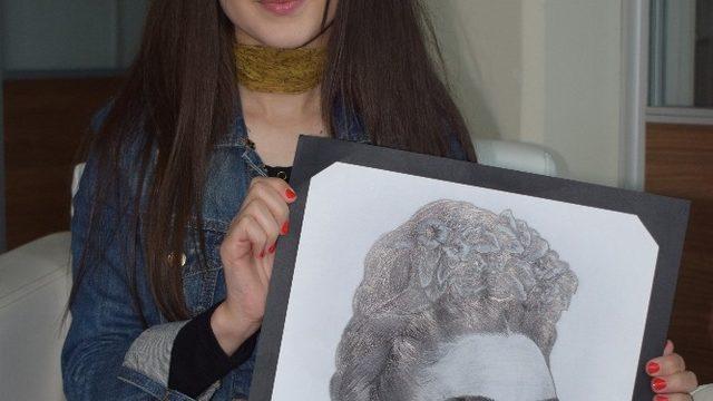 Resimleri fotoğraf gerçekliğinde çiziyor