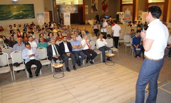 Elazığ’da, “Geleceğim Mesleğim” konferansı G2