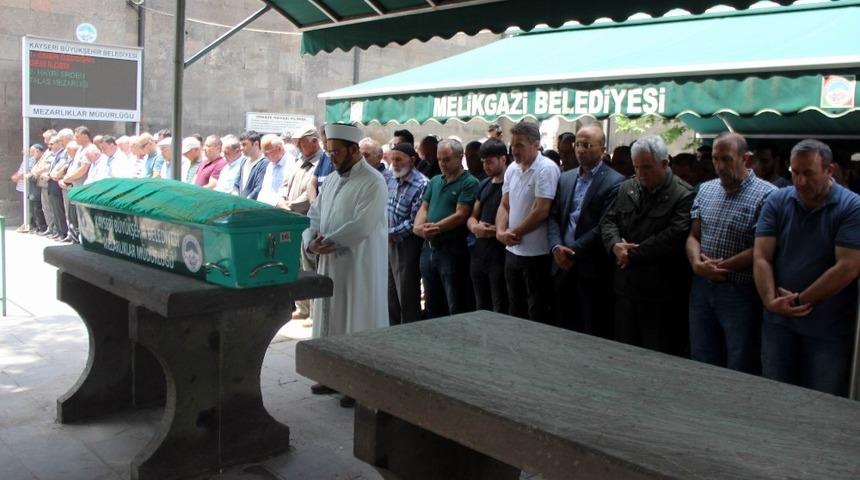 Kayserispor Kaleci Antren&ouml;r&uuml; &Ouml;zdoğan&rsquo;ın acı g&uuml;n&uuml;