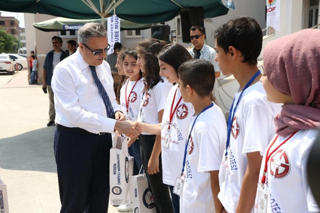 Geleceğin yazarlarına &ouml;d&uuml;lleri verildi