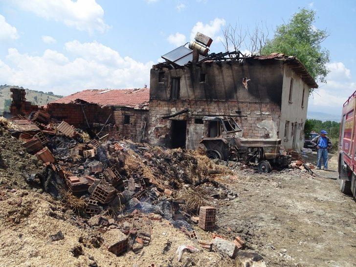 Hisarcık’ta korkutan yangın G3