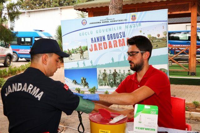 Antalya İl Jandarmadan kan bağışı