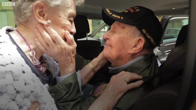 Aşıklar, 75 yıl sonra birbirlerine kavuştu: Hep geri dönmeni bekledim!