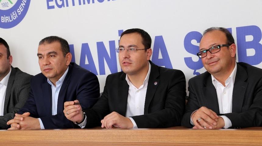 Başkan &Ouml;ner: "Topyekun kalkınmanın sırrı eğitimde saklıdır"