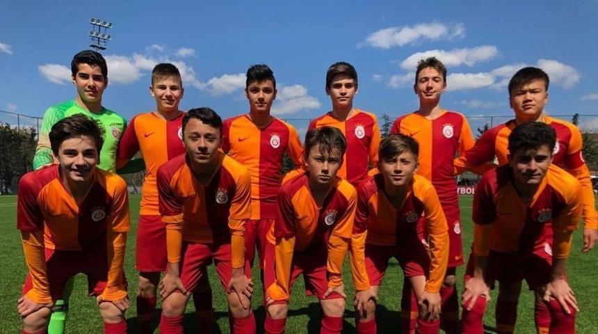 Galatasaray 6 - 2 Barcelona