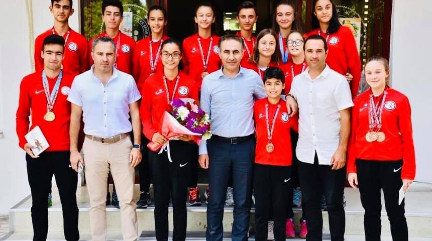 Erdek’li sporcularından Müdür Arıcıoğlu’na ziyaret