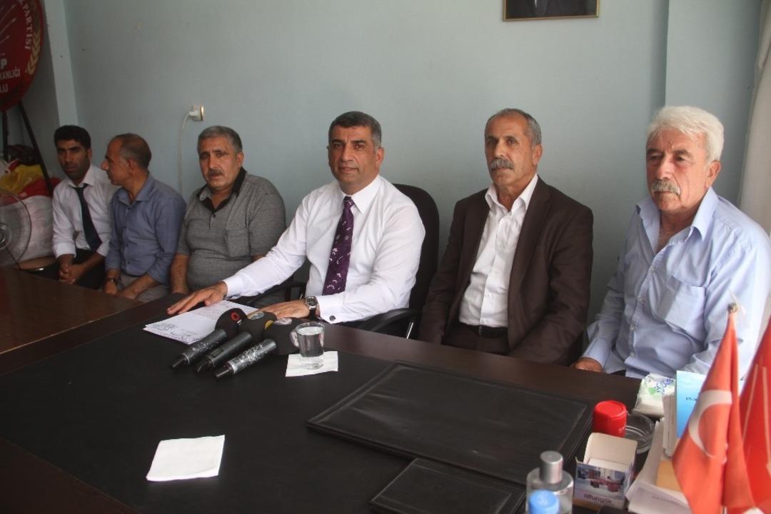 Elazığ&rsquo;da MHP&rsquo;li 5 meclis &uuml;yesi CHP&rsquo;ye ge&ccedil;ti
