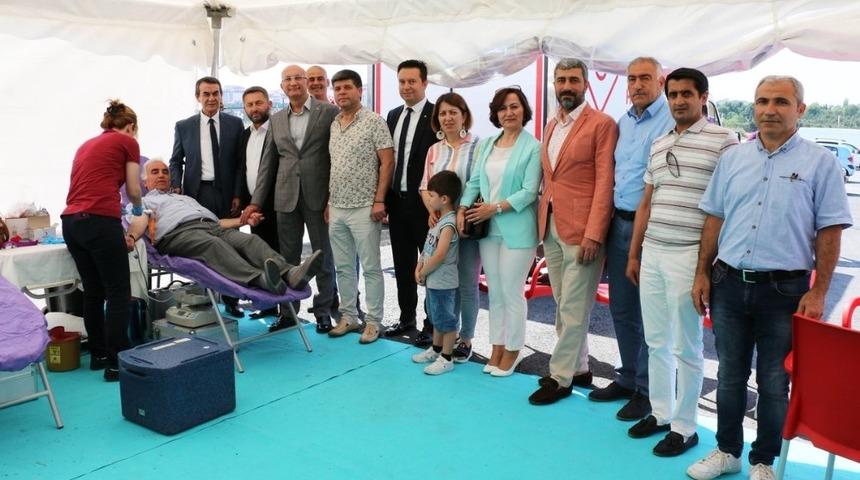 K&ouml;k h&uuml;cre ve kan bağışı kampanyası d&uuml;zenlediler