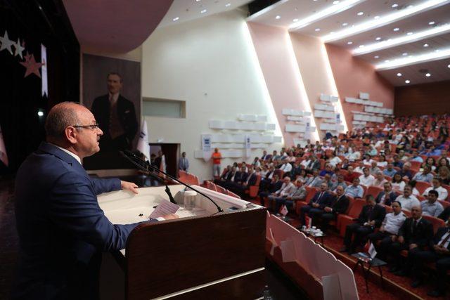 Ulusal ve uluslararası yarışmalarda dereceye giren öğrencilere ödül verildi