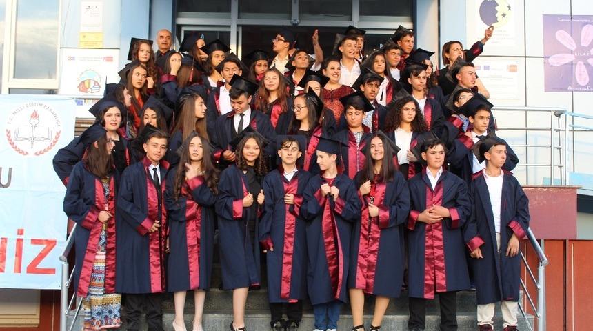 Sanatsal g&ouml;steri ve mezuniyet