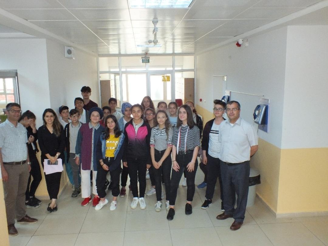 Boz&uuml;y&uuml;k&rsquo;l&uuml; &ouml;ğrencilerden Pazaryeri gezisi