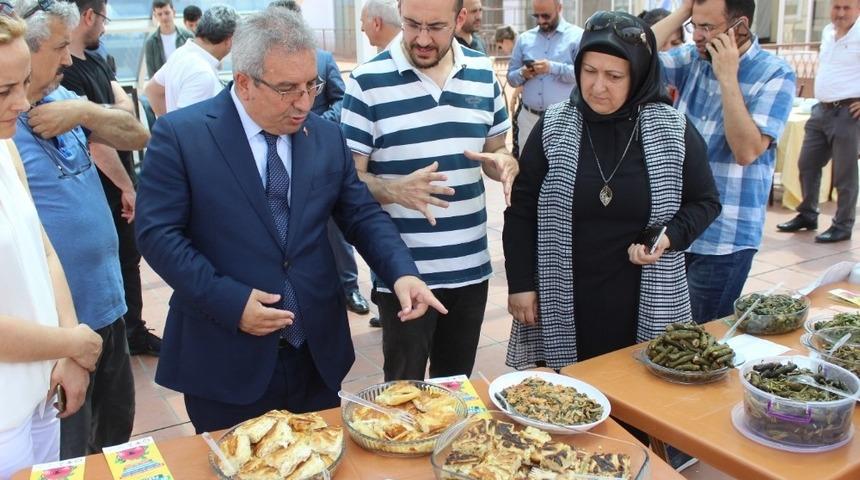 &Ouml;ğrencilerden &lsquo;Y&ouml;resel Yemek Şenliği&rsquo;