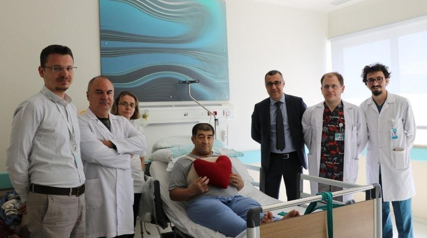 Isparta&rsquo;da kalp rahatsızlığı bulunan hastaya mekanik aort kapağı takıldı