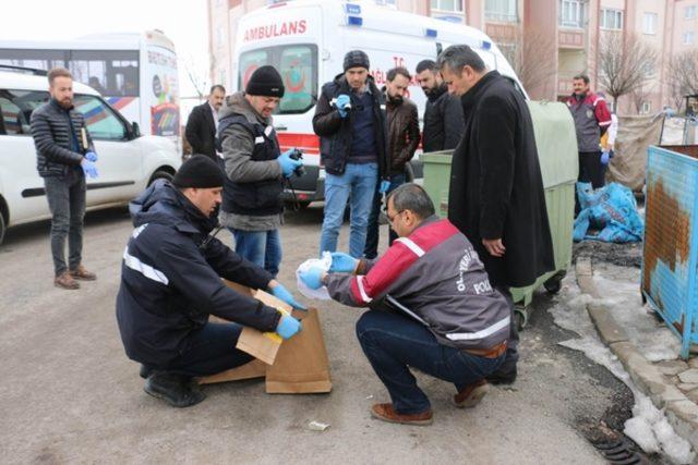 Sivas ta çöp konteynerinde bebek cesedi bulundu 2