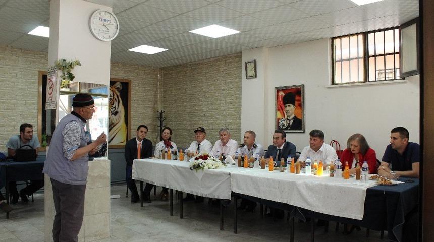 &Ccedil;erkezk&ouml;y&rsquo;de halk toplantısı yapıldı