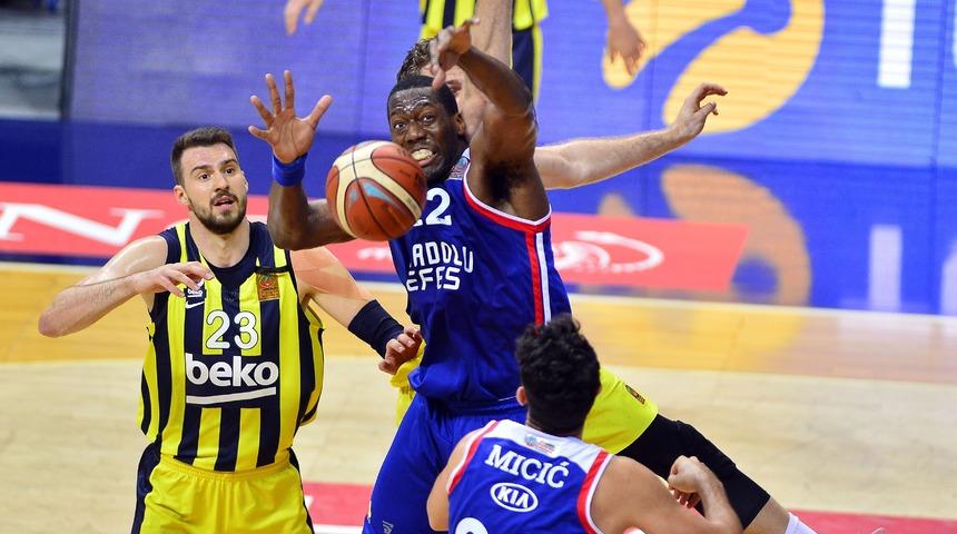 Anadolu Efes, Fenerbah&ccedil;e karşısında bu sezon 6. kez kazandı