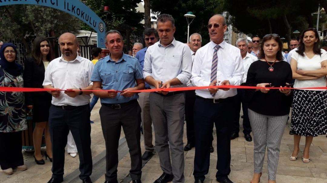 Halk Eğitim kursiyerleri el emeklerini sergiledi