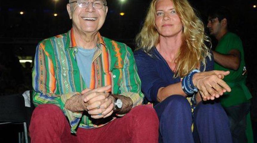 Mazhar Alanson'un eşi Biricik Suden'in kaslı vücudu olay oldu 