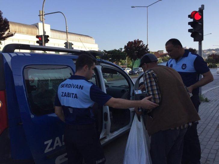 Serdivan Belediyesi dilencilere göz açtırmıyor G3