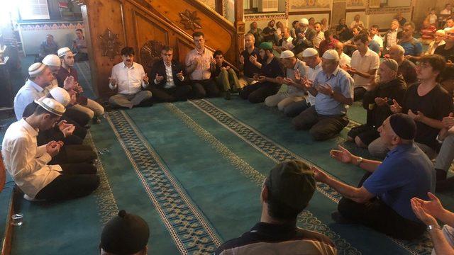 Eğitimciler dualarla yad edildi