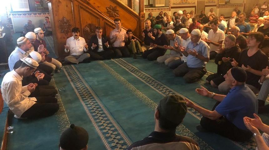 Eğitimciler dualarla yad edildi