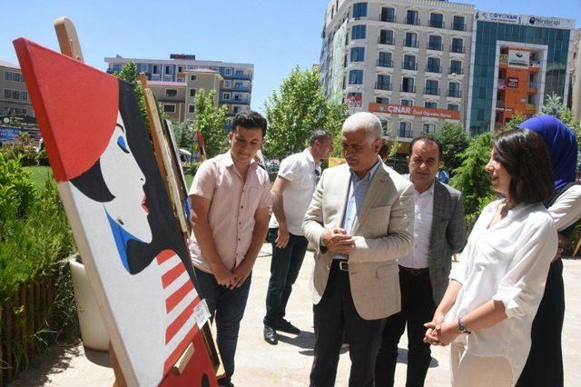 Edremit Anadolu Lisesi öğrencilerinden resim sergisi