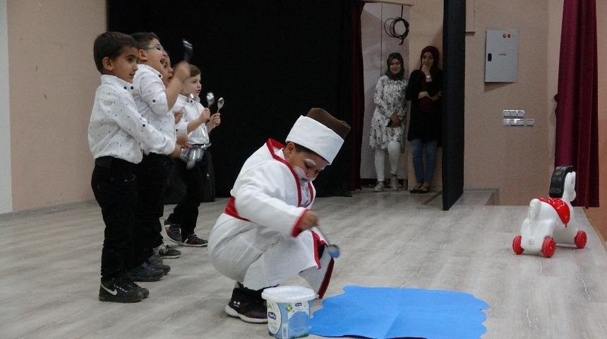 Anasınıfı &ouml;ğrencilerinden yılsonu etkinliği