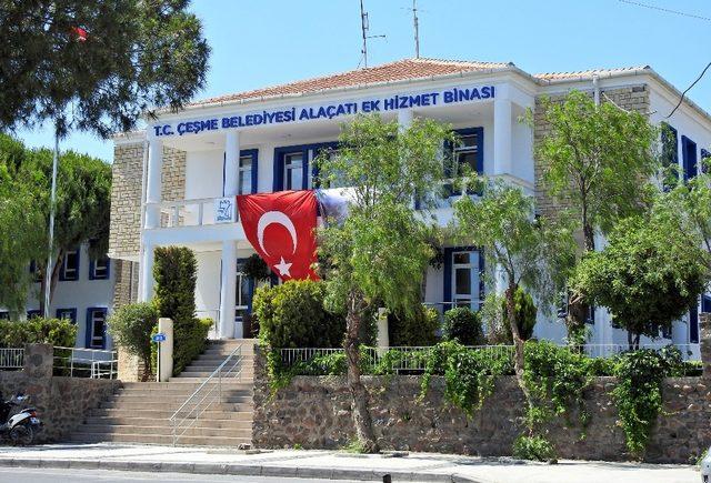 Çeşme Belediyesi’nin Alaçatı ek hizmet binası açıldı