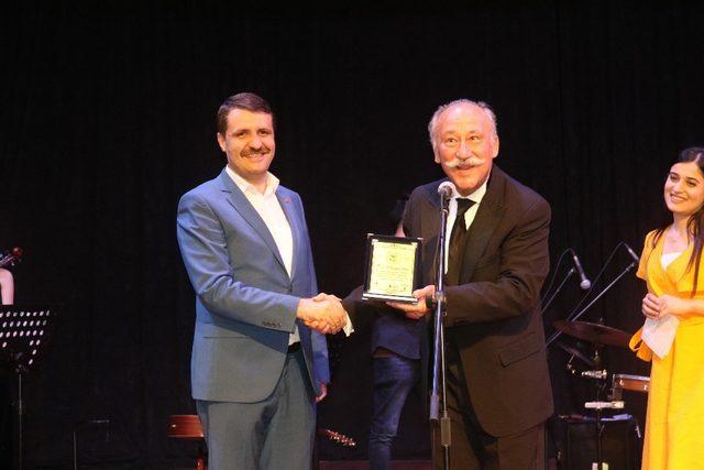 Altan Erkekli ve Veysel Diker Mersin’de